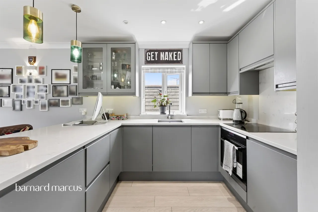 Upper High Street, Epsom, KT17, photo 5