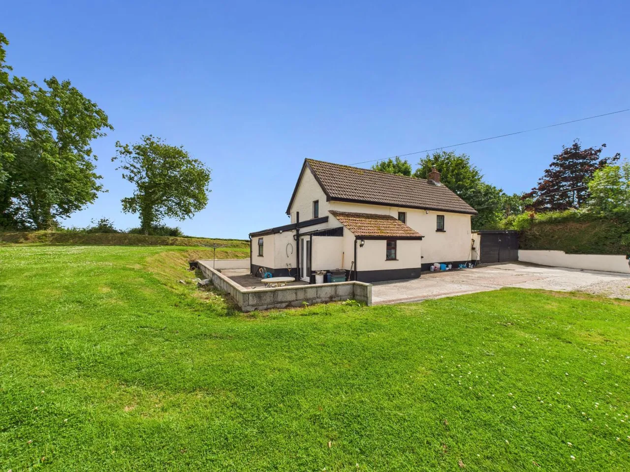 2 bed house for sale — Colebrooke, Crediton, Devon, EX17