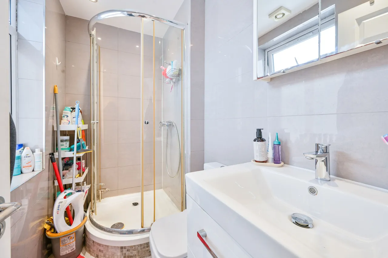 Flat 3, 60 Wesley Avenue, Park Royal, photo 6