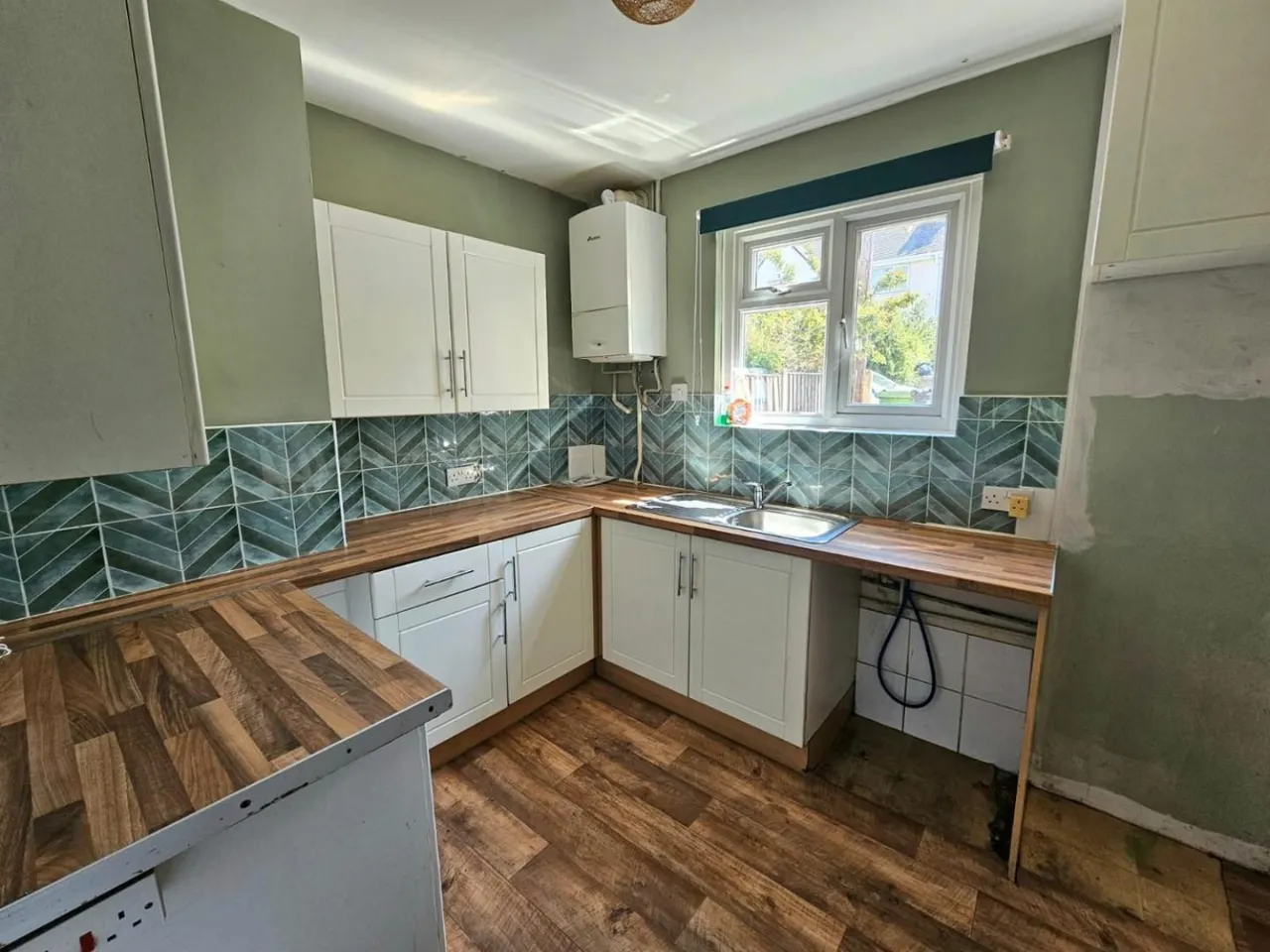 First Avenue, Dursley, GL11, photo 4