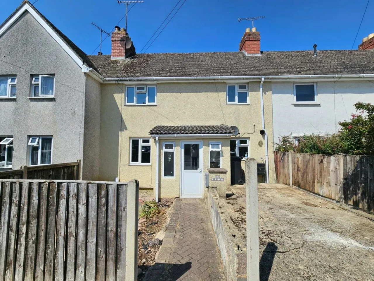 3 bed house for sale, First Avenue, Dursley, GL11