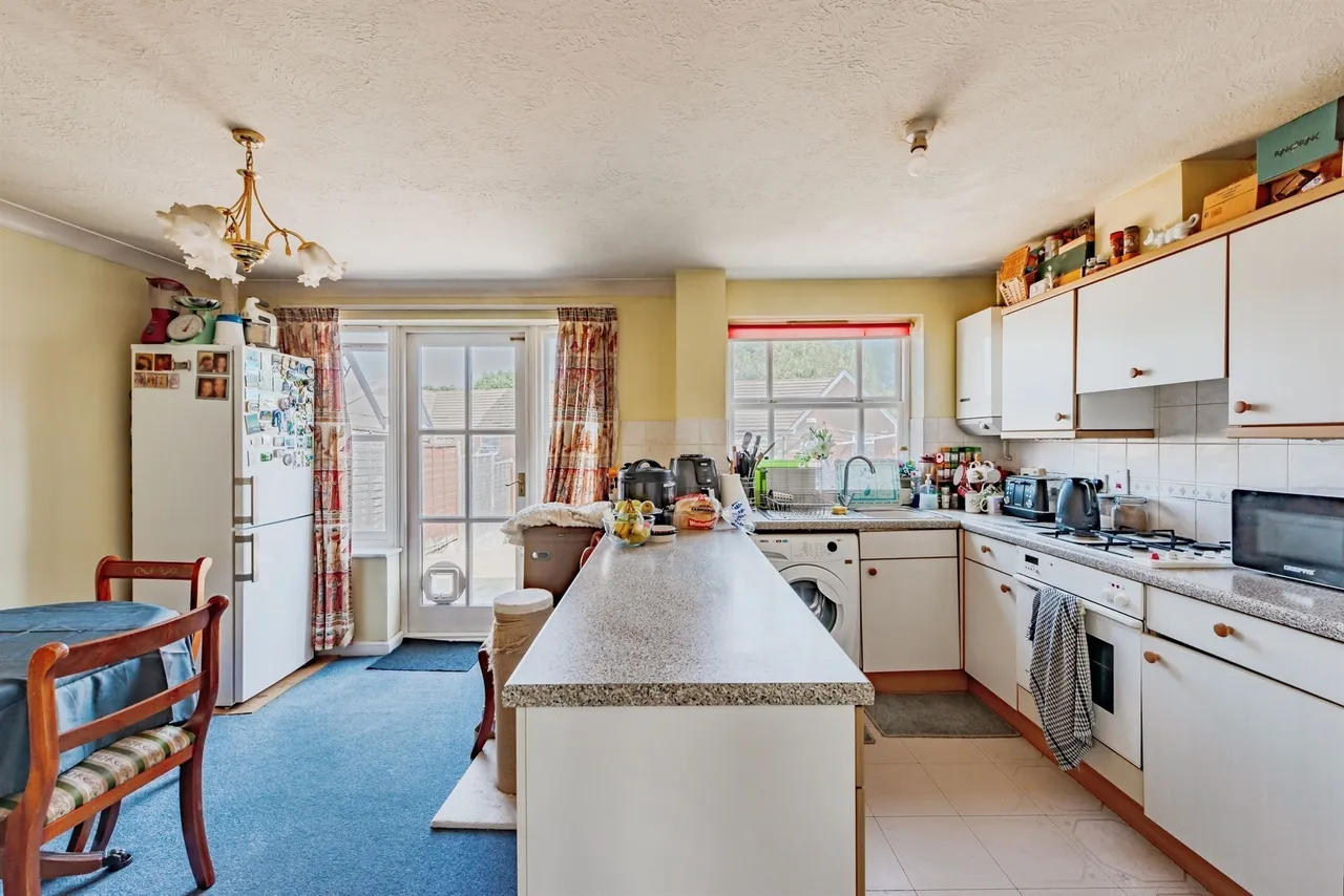 Penfold Road, Maidenbower, RH10, photo 5
