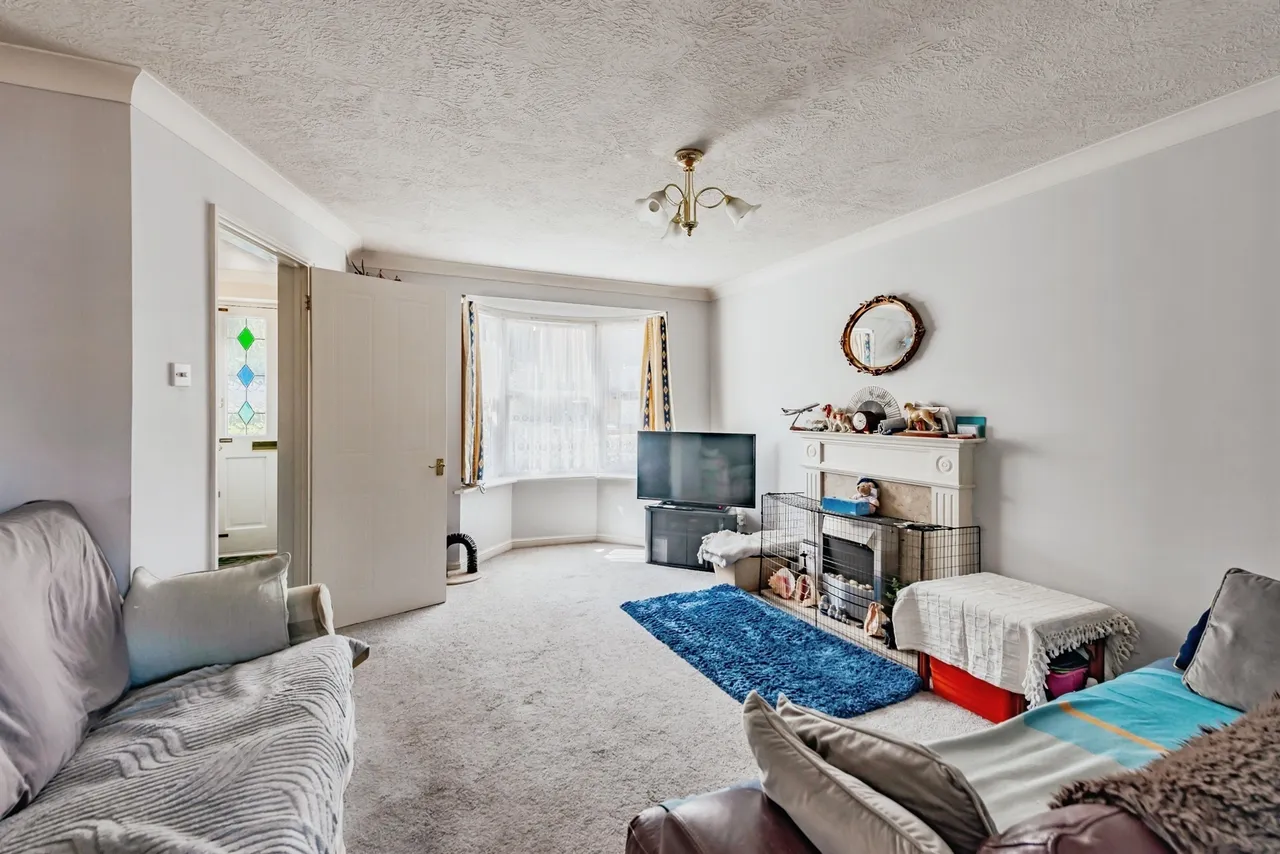 Penfold Road, Maidenbower, RH10, photo 3