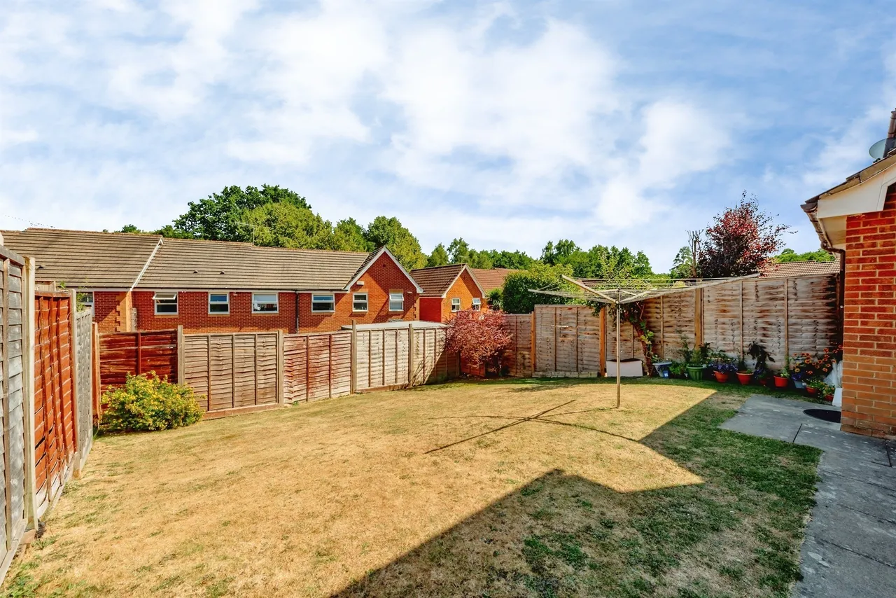Penfold Road, Maidenbower, RH10, photo 16