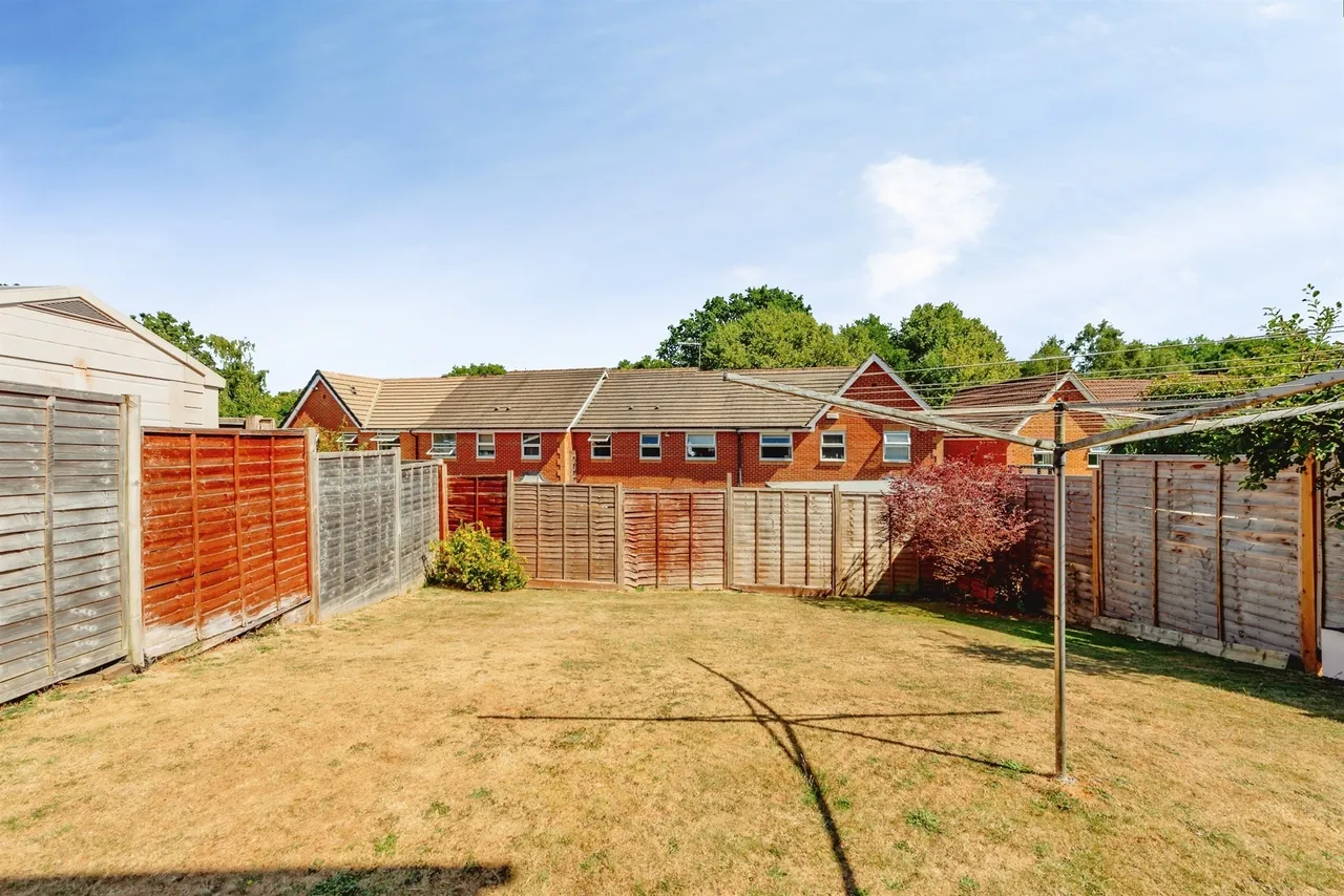 Penfold Road, Maidenbower, RH10, photo 15