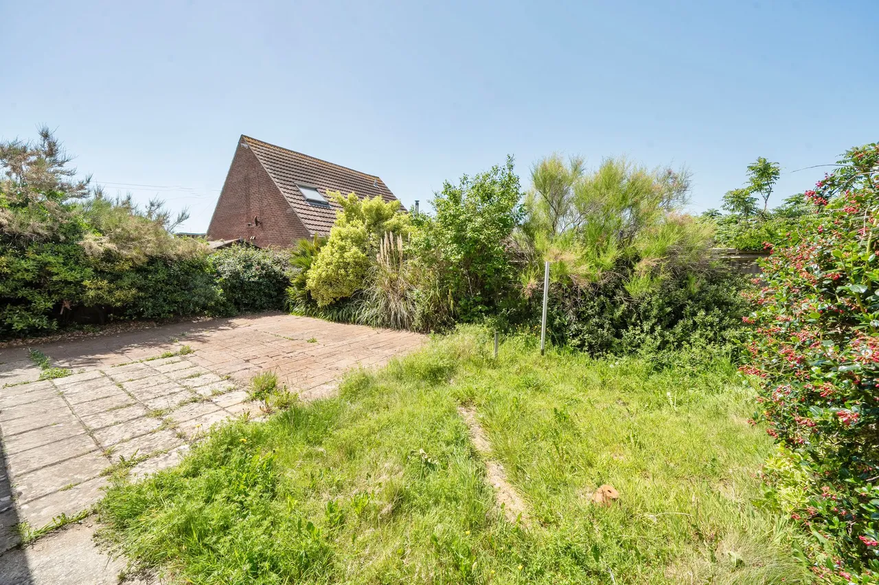 Pond Road, Bracklesham Bay, PO20, photo 5