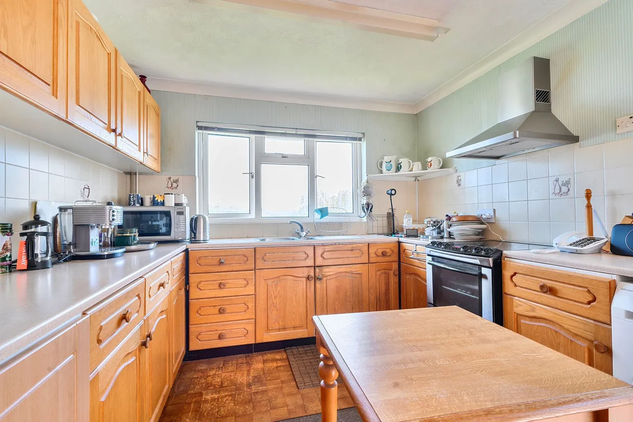 Pond Road, Bracklesham Bay, PO20, photo 6