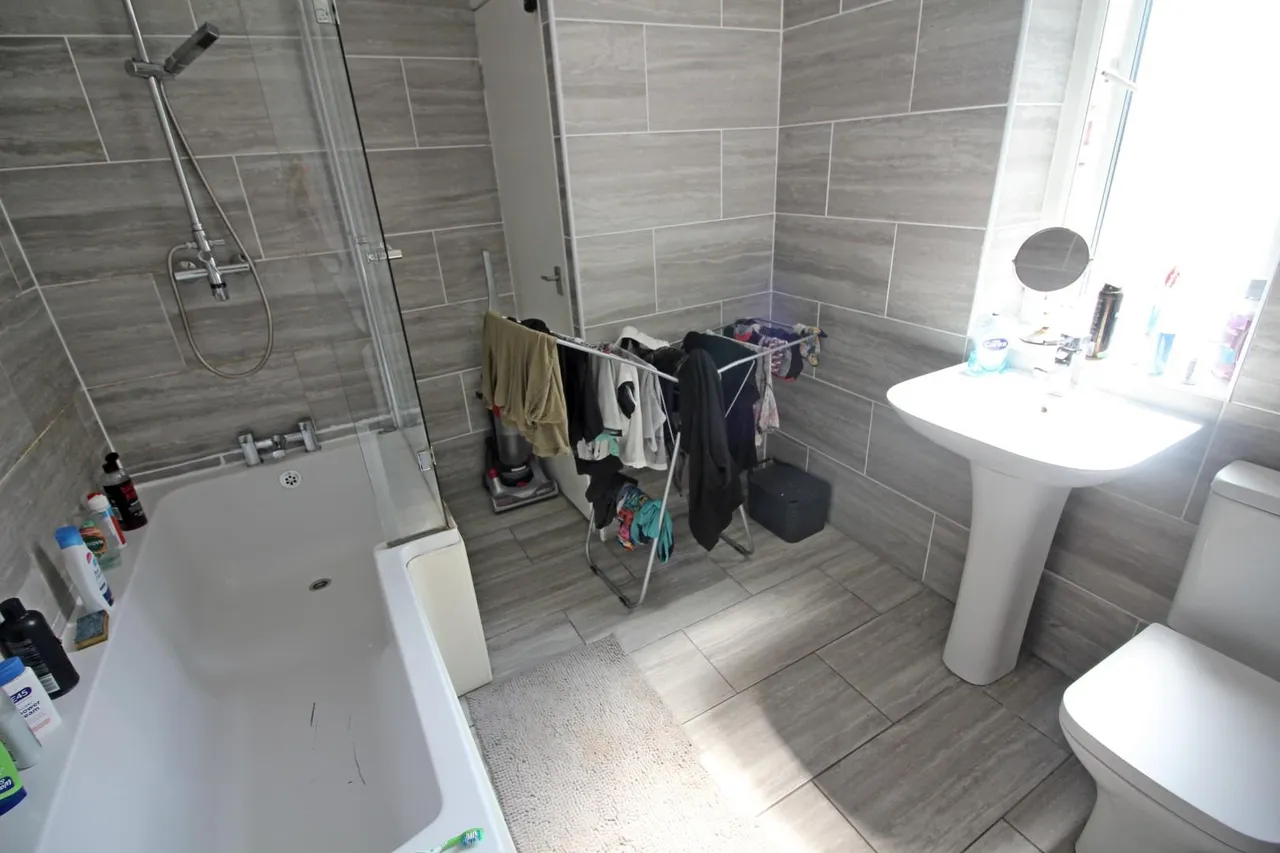 Brierley Street, Bury, BL9, photo 4