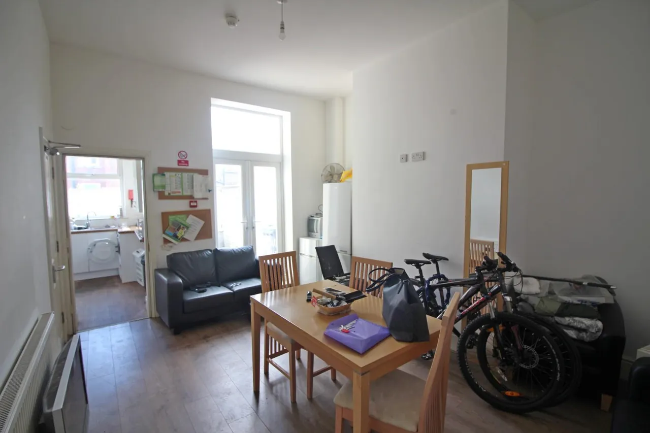 Brierley Street, Bury, BL9, photo 3