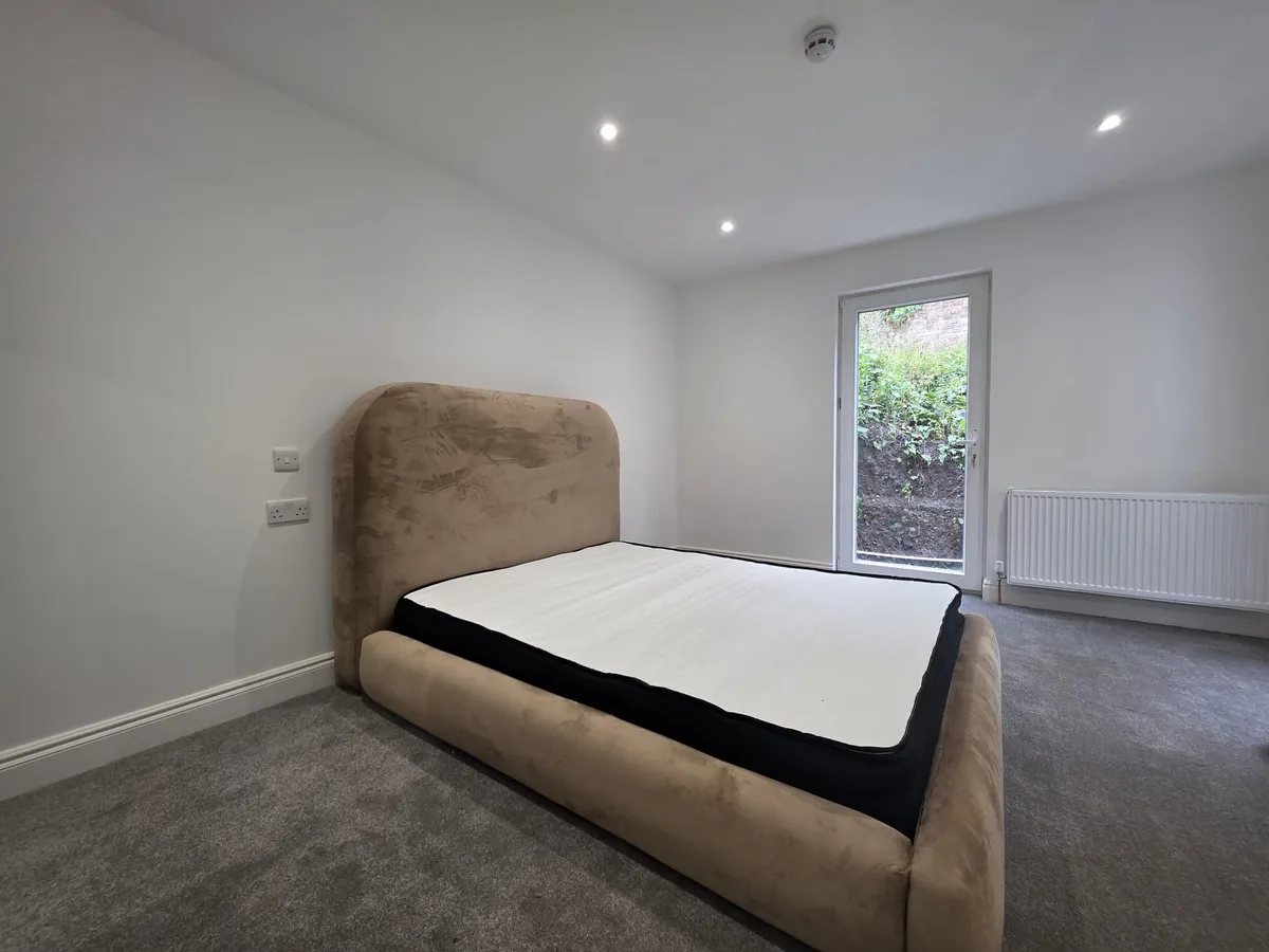 London, SE18 6UF, photo 10
