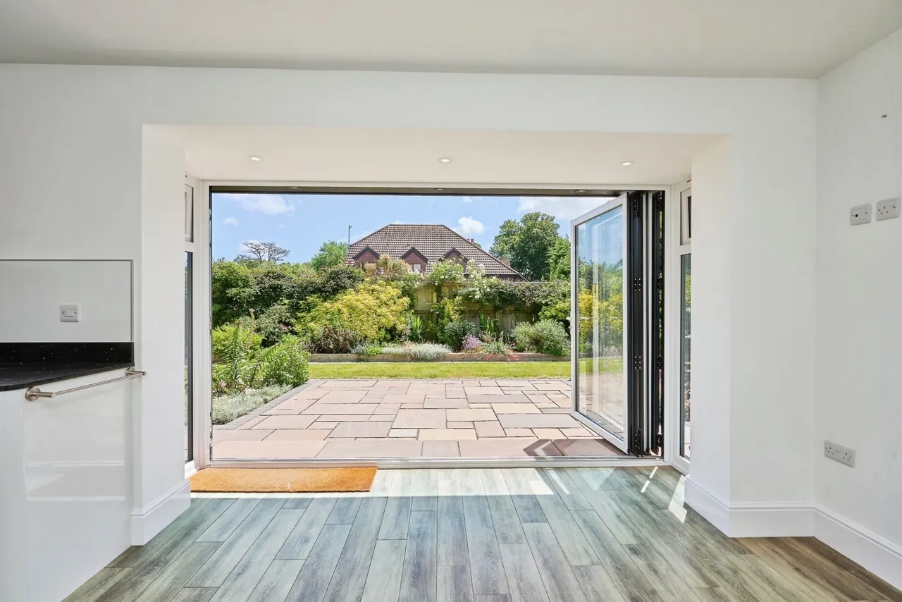 Barrington Close, East Cowes, PO32, photo 5