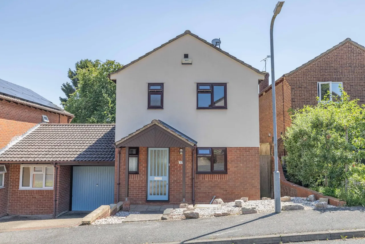 3 bed house for sale, Cedarview, Canterbury, CT2