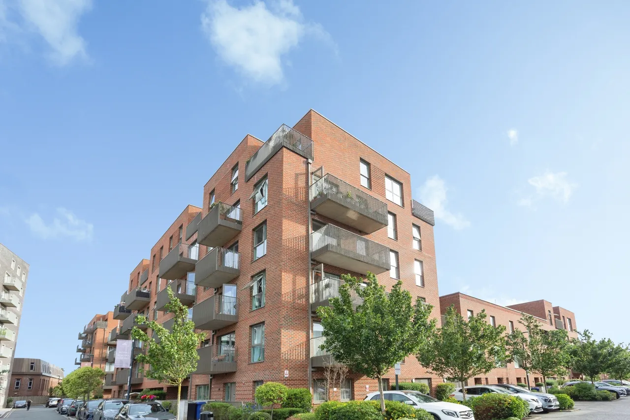 2 bed flat for sale, Hargrave Drive, Harrow, HA1