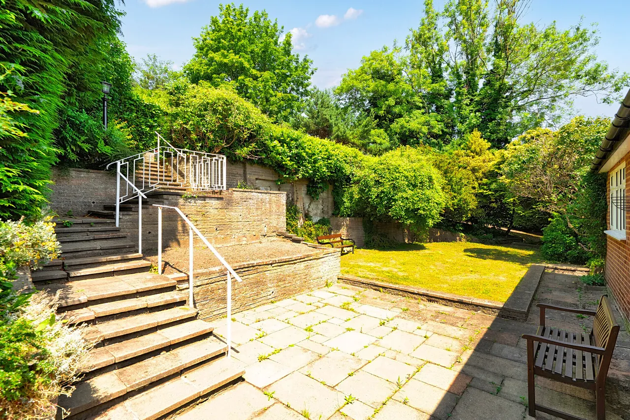 Tupwood Lane, Caterham, CR3, photo 8