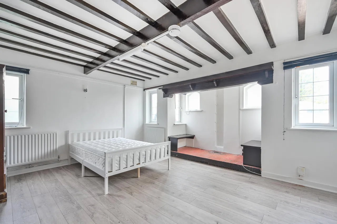 53 Aldershot Road, Guildford, photo 5