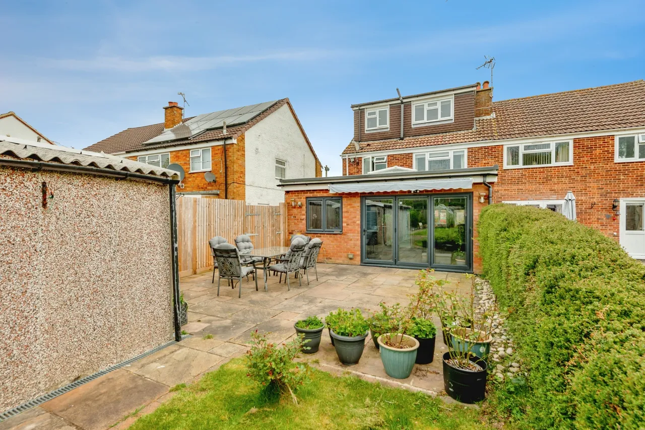 Stafford Road, Crawley, RH11, photo 19