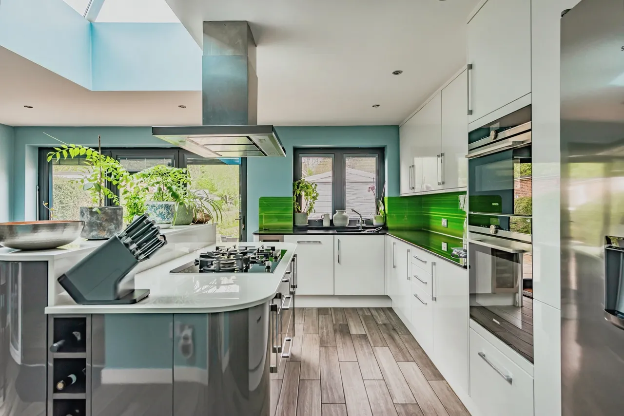 Stafford Road, Crawley, RH11, photo 5
