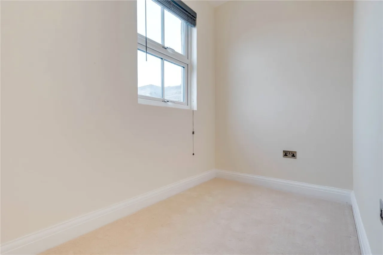 Arthur Road, Wimbledon Park, photo 12
