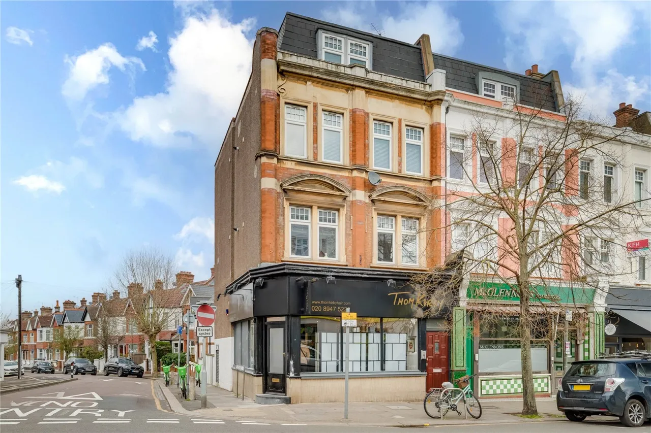 Arthur Road, Wimbledon Park, photo 2