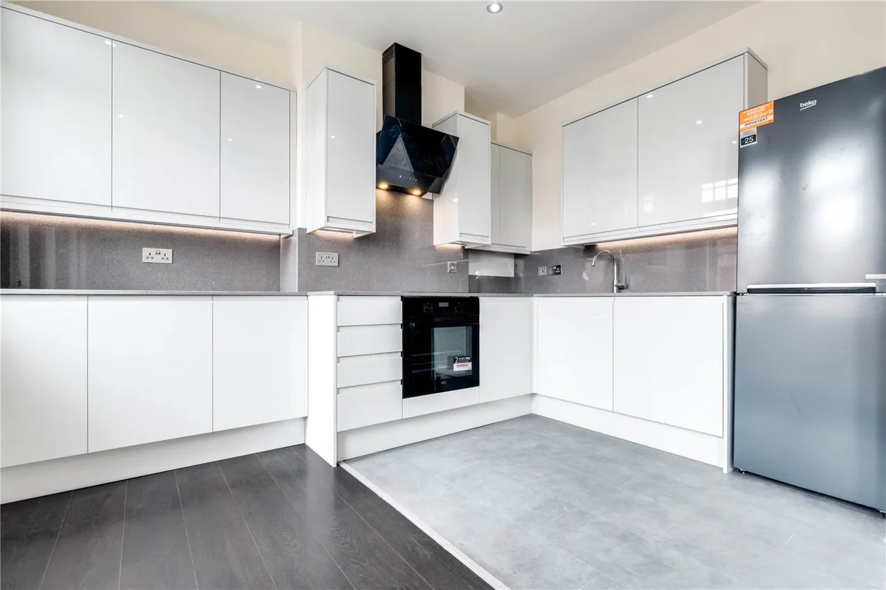 Arthur Road, Wimbledon Park, photo 5