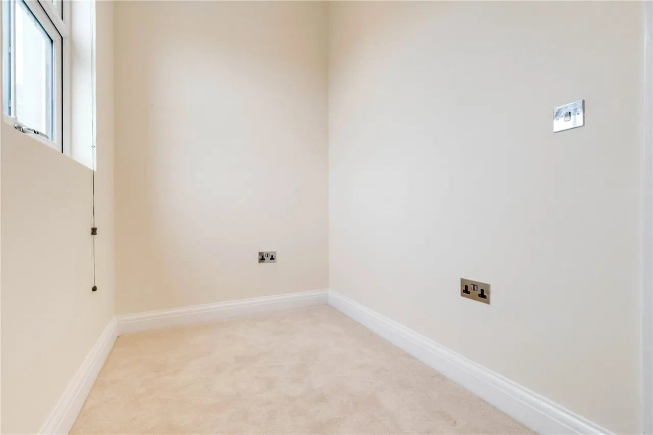 Arthur Road, Wimbledon Park, photo 13