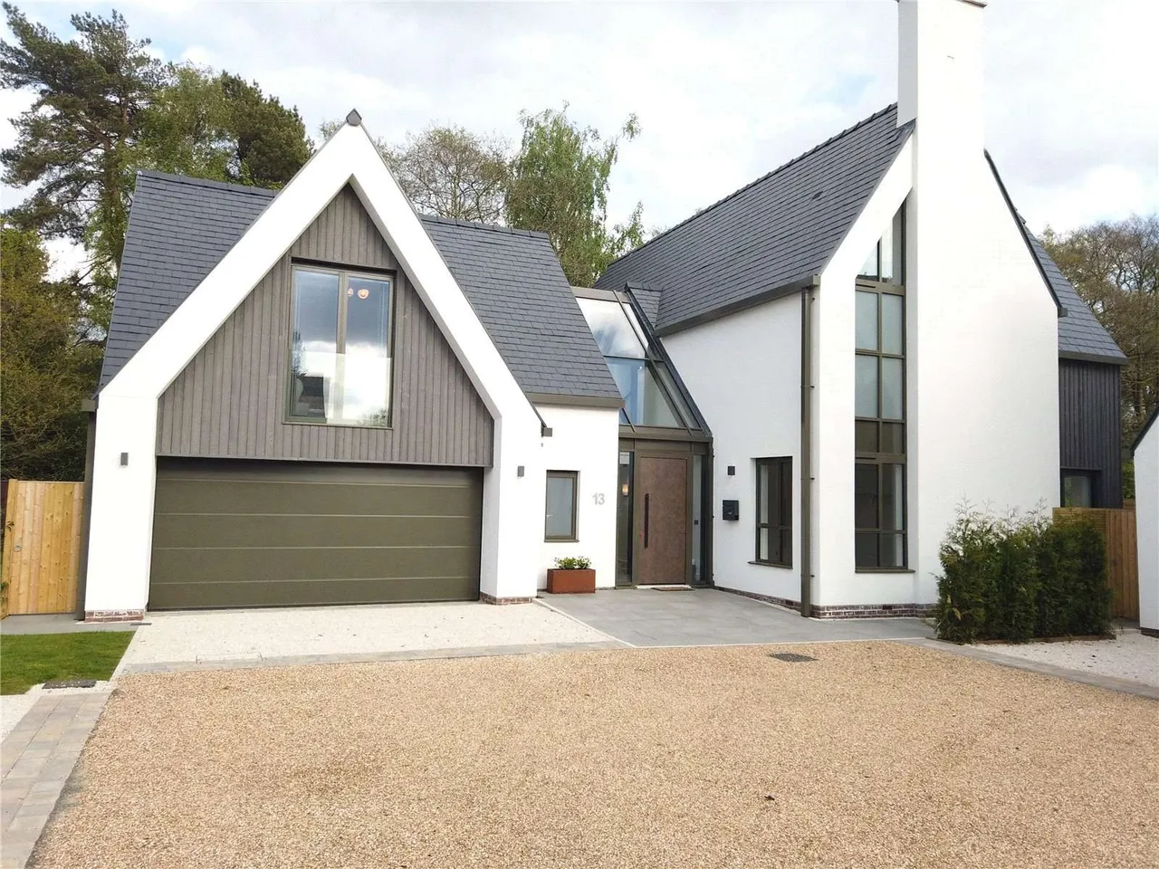 4 bed house to rent — Lowood Place, Wilmslow, Cheshire, SK9 6GN