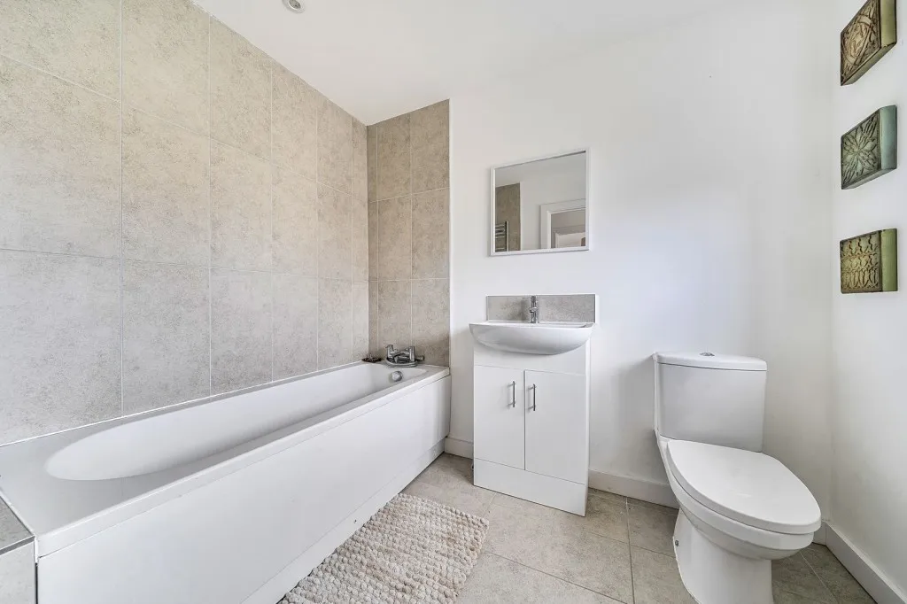 Hitchin Road, Arlesey Central, SG15, photo 15