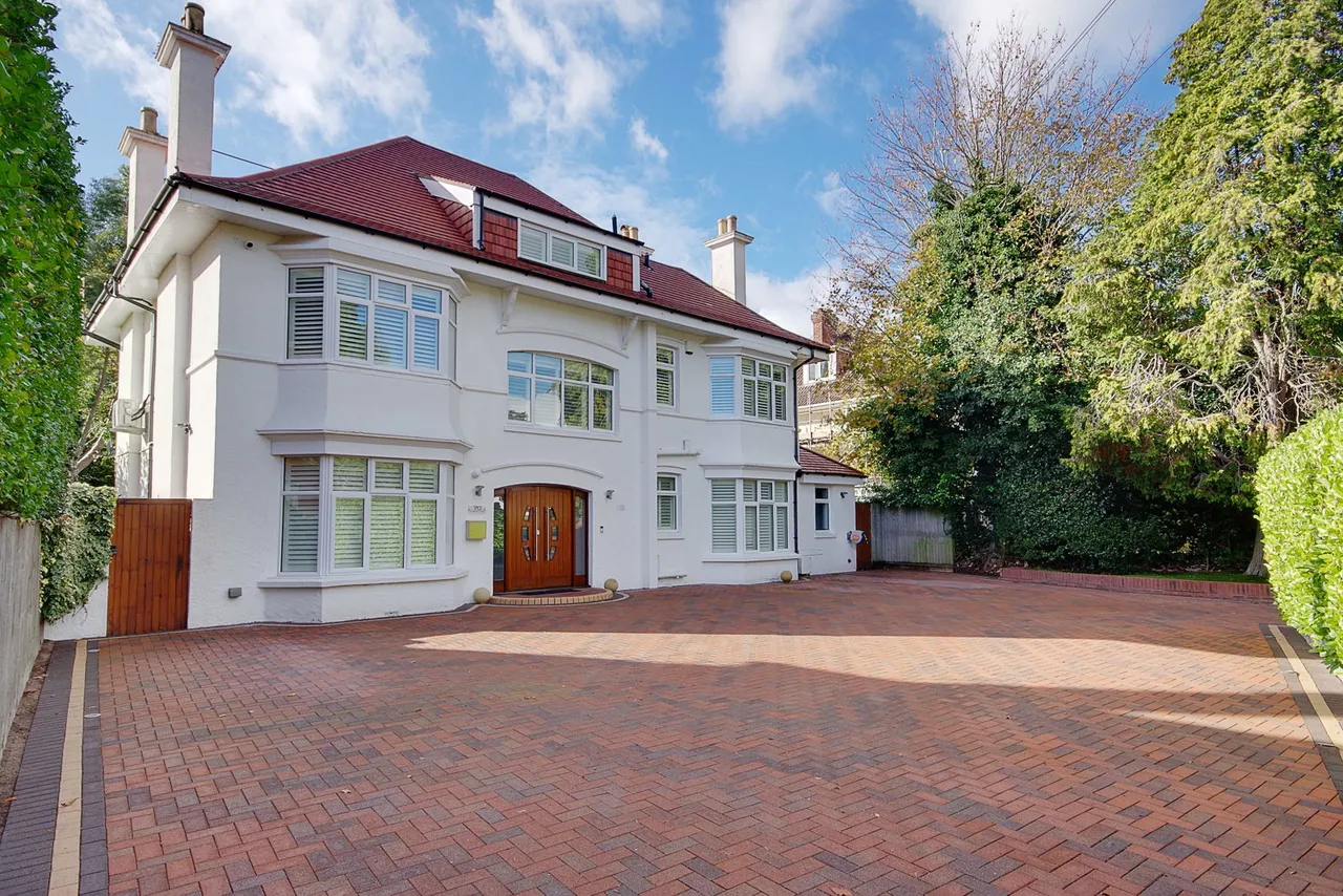6 bed house for sale, Portchester Road, Bournemouth, BH8