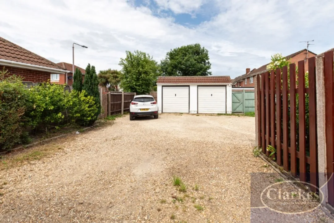 Kinson Road, Bournemouth, photo 17