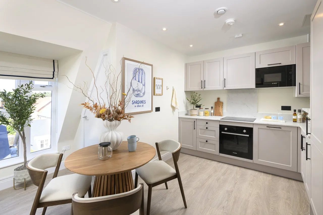 Ively Road, Fleet, Hampshire, GU51 3GL, photo 5