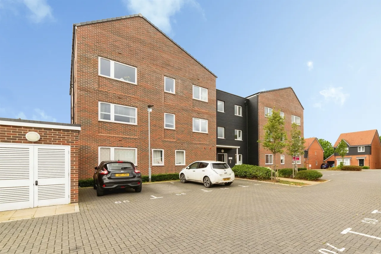 Blossom Drive, Welwyn Garden City, photo 12