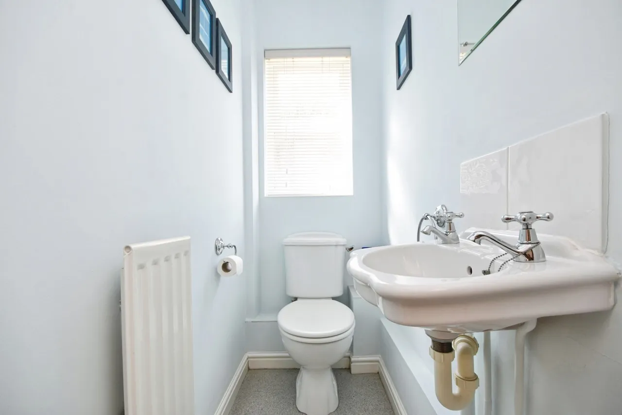 Headingley Close, Basildon, SS13, photo 5