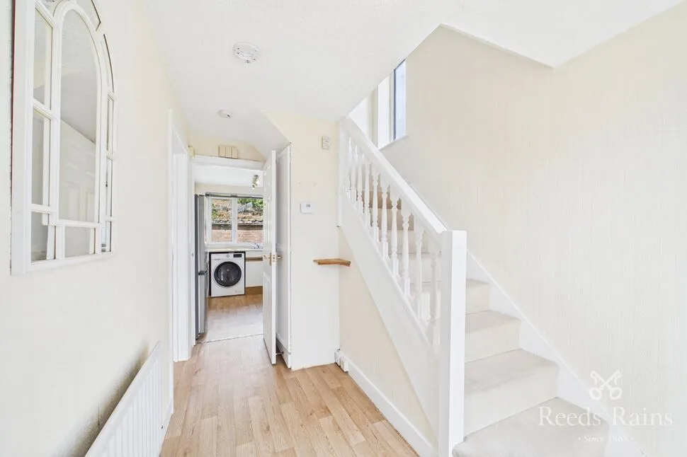 Knaresborough Drive, Huddersfield, HD2, photo 5
