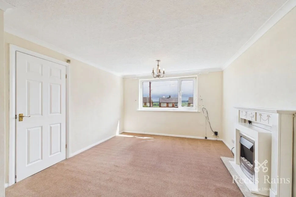 Knaresborough Drive, Huddersfield, HD2, photo 3