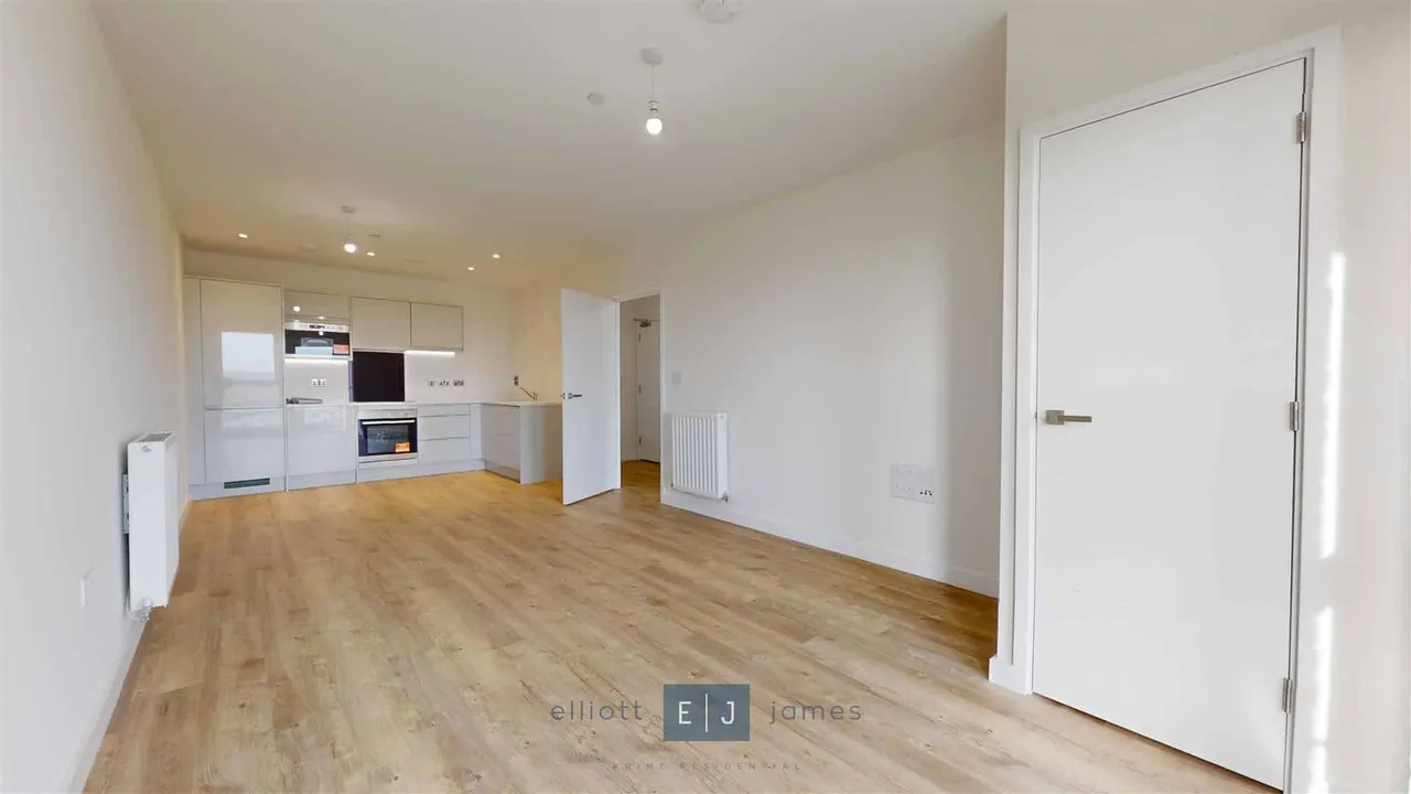 Borders Lane, Loughton, IG10, photo 3