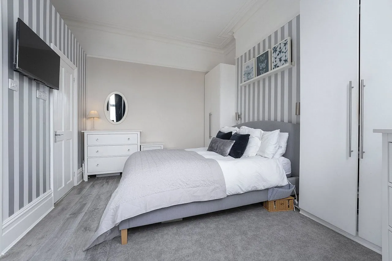 Benhill Wood Road, Sutton, SM1, photo 5