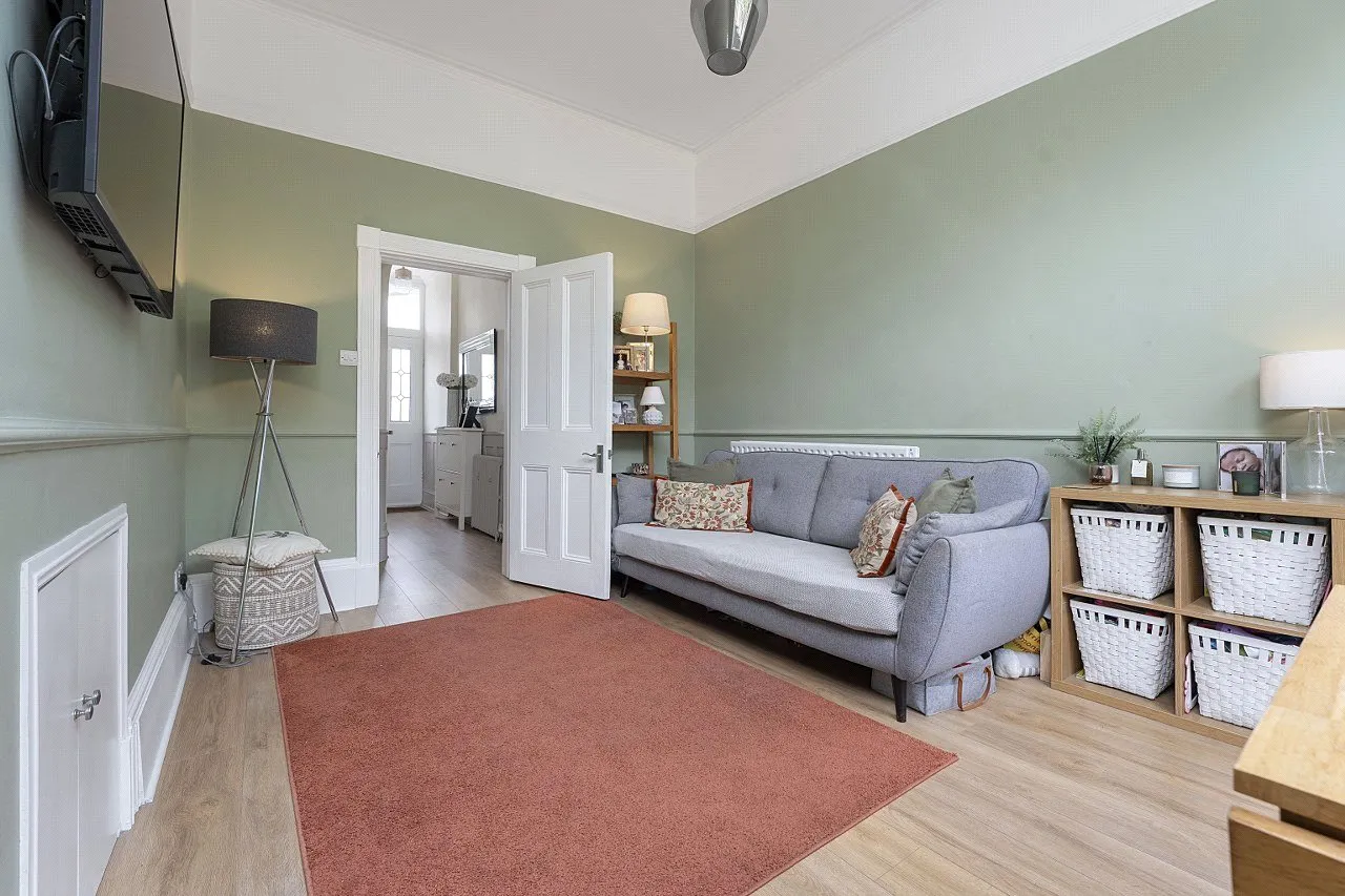 Benhill Wood Road, Sutton, SM1, photo 3