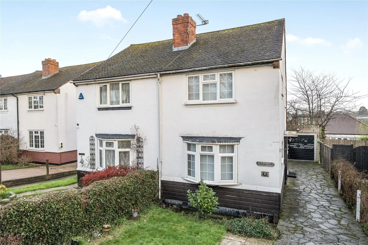 2 bed house for sale — Footbury Hill Road, Orpington, BR6