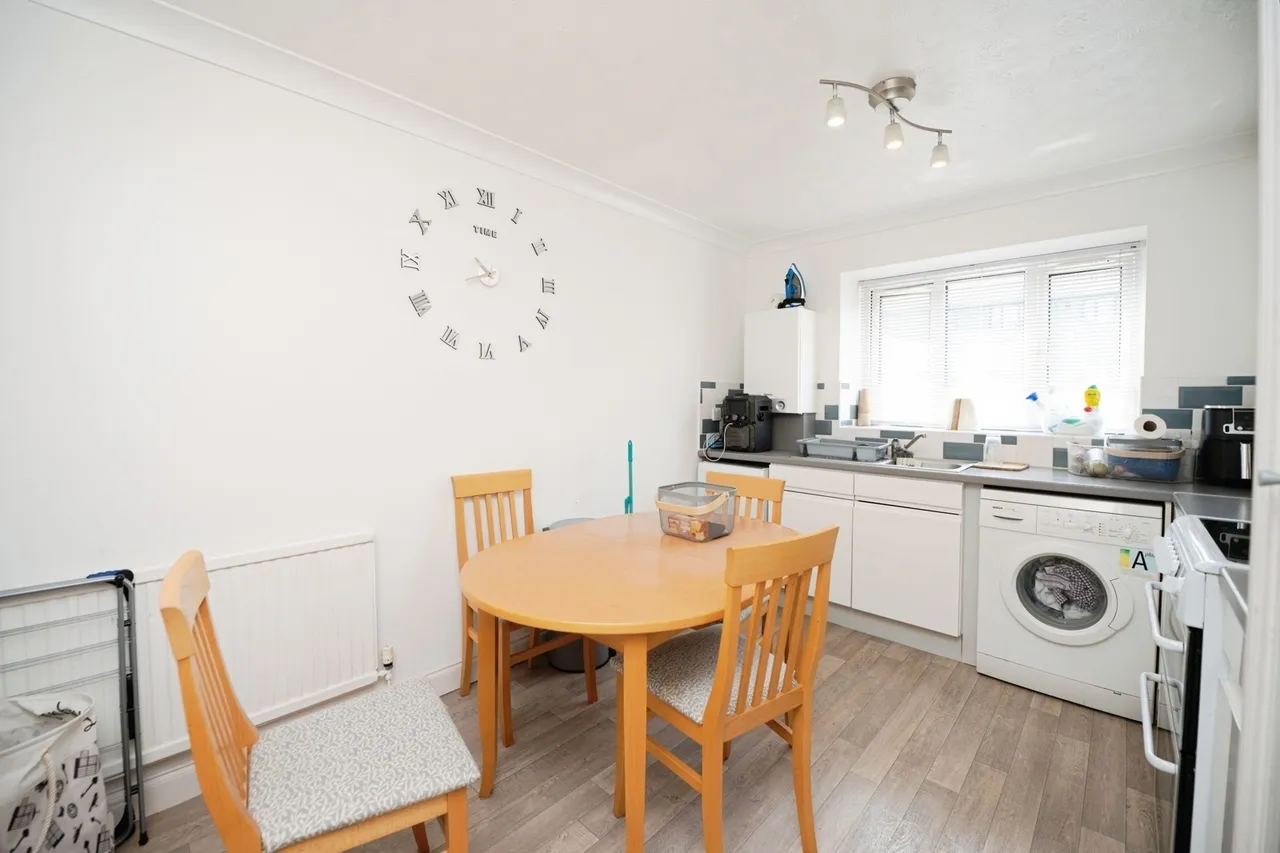 Teviot Avenue, Aveley, South Ockendon, Essex, RM15, photo 13