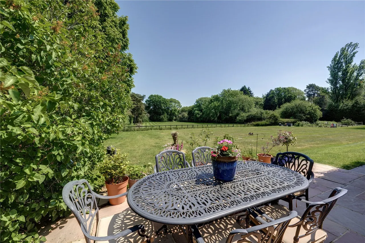 Vicarage Lane, Bovingdon, HP3, photo 8