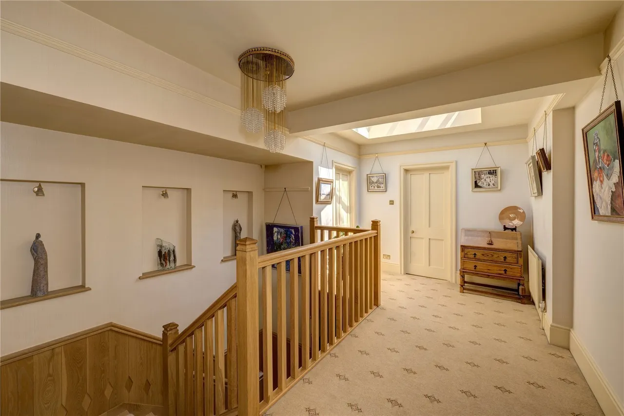 Vicarage Lane, Bovingdon, HP3, photo 10