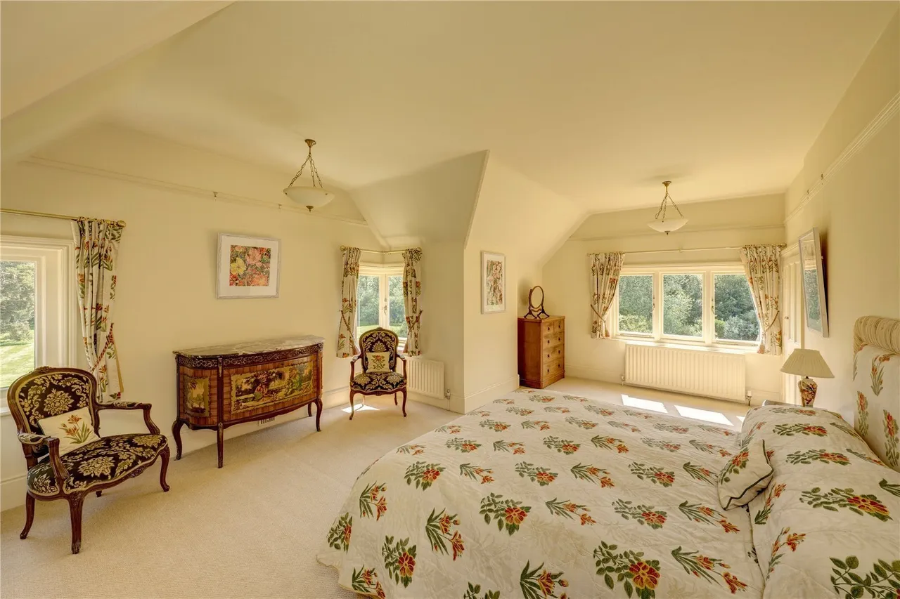 Vicarage Lane, Bovingdon, HP3, photo 11