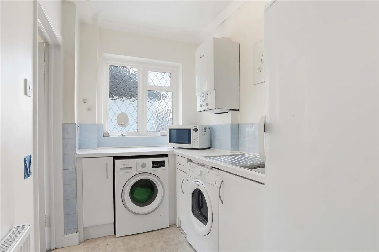 Harefield Avenue, Sutton, South Cheam, SM2 7NE, photo 10