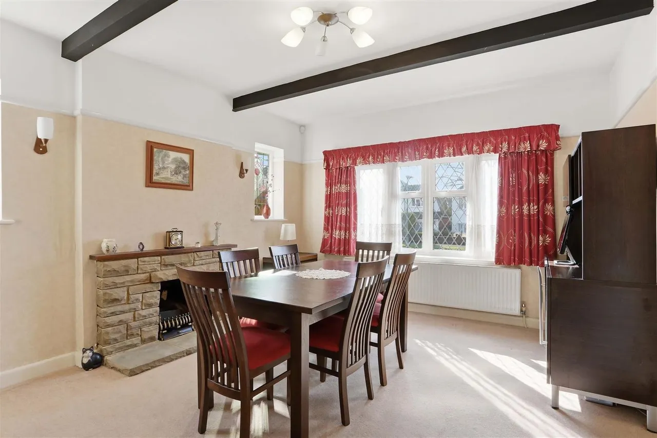 Harefield Avenue, Sutton, South Cheam, SM2 7NE, photo 2