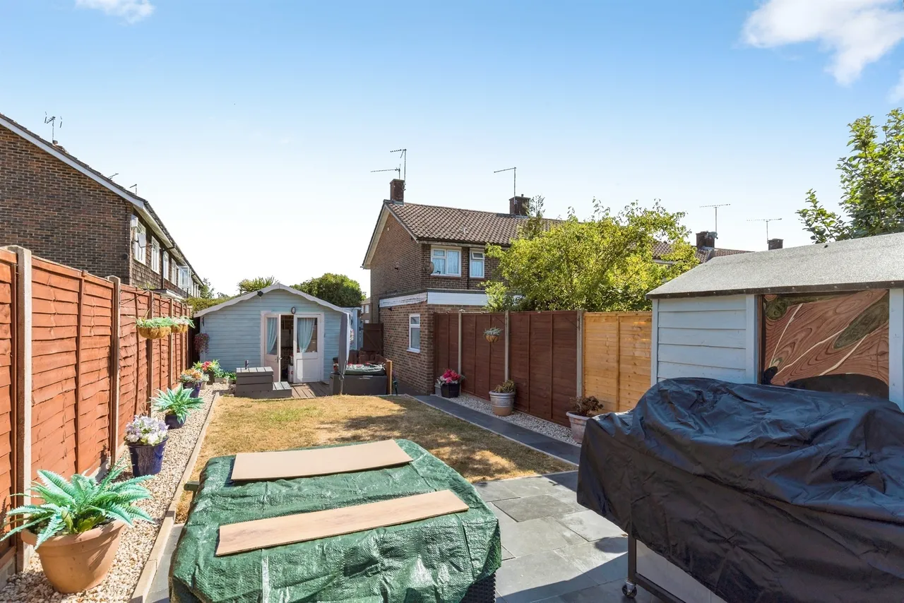 Hawkins Road, Crawley, RH10, photo 13