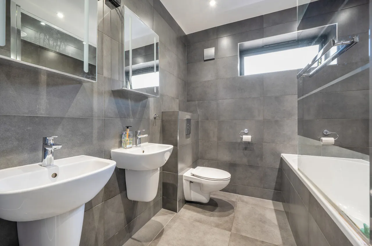 Finchampstead Road, Finchampstead, Wokingham, Berkshire, RG40 3RA, photo 20