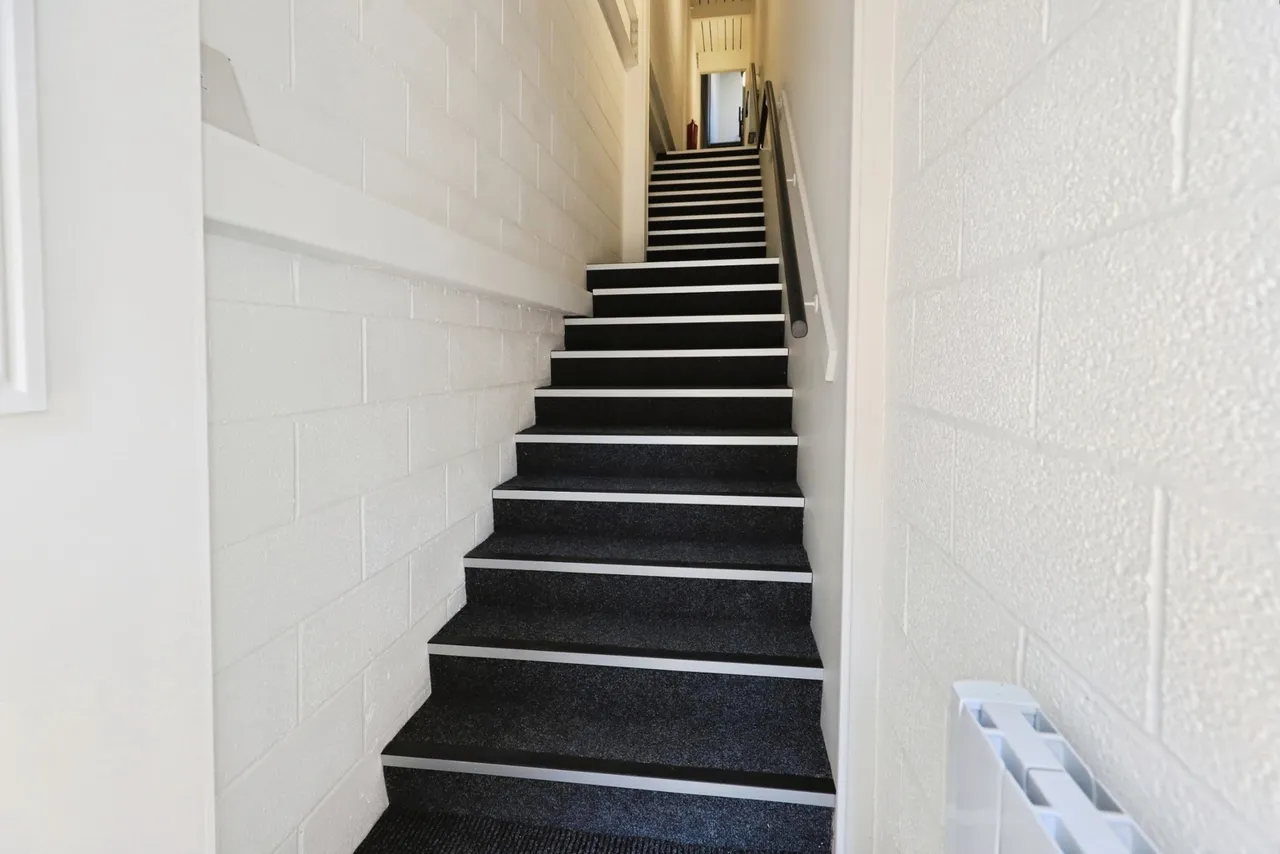 Vicar Street, Weavers Wharf Centre, DY10, photo 19