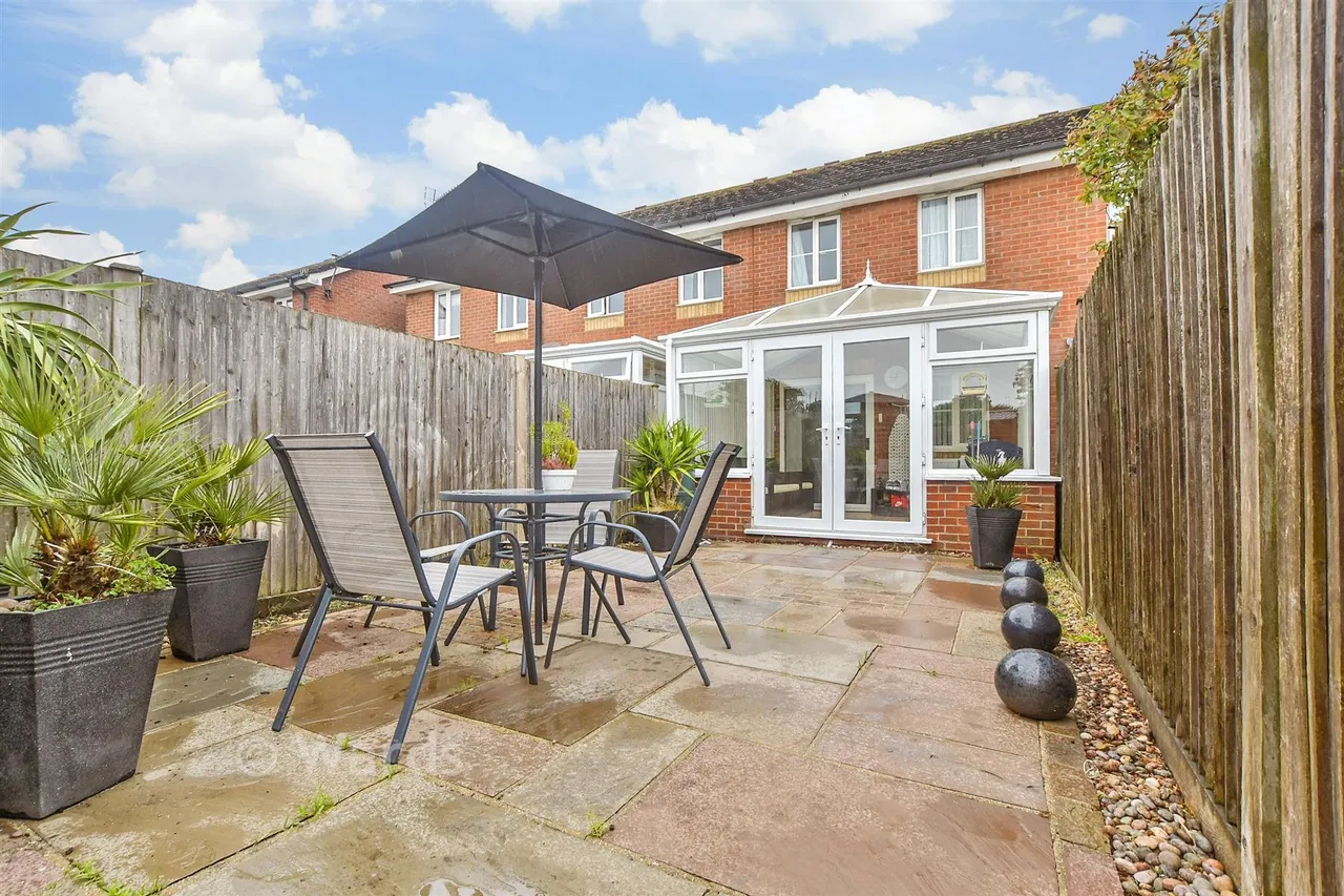 Peregrine Close, Hythe, CT21, photo 11