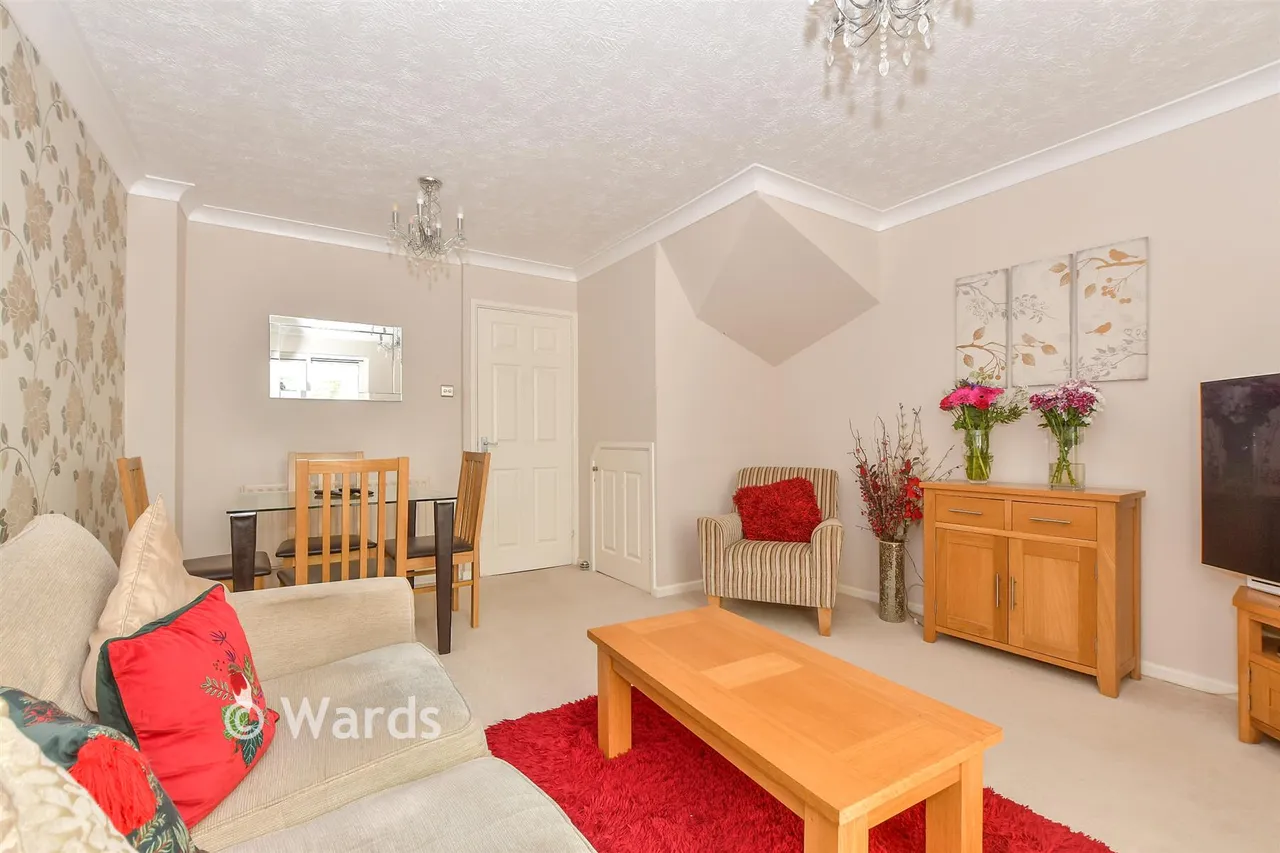 Peregrine Close, Hythe, CT21, photo 2