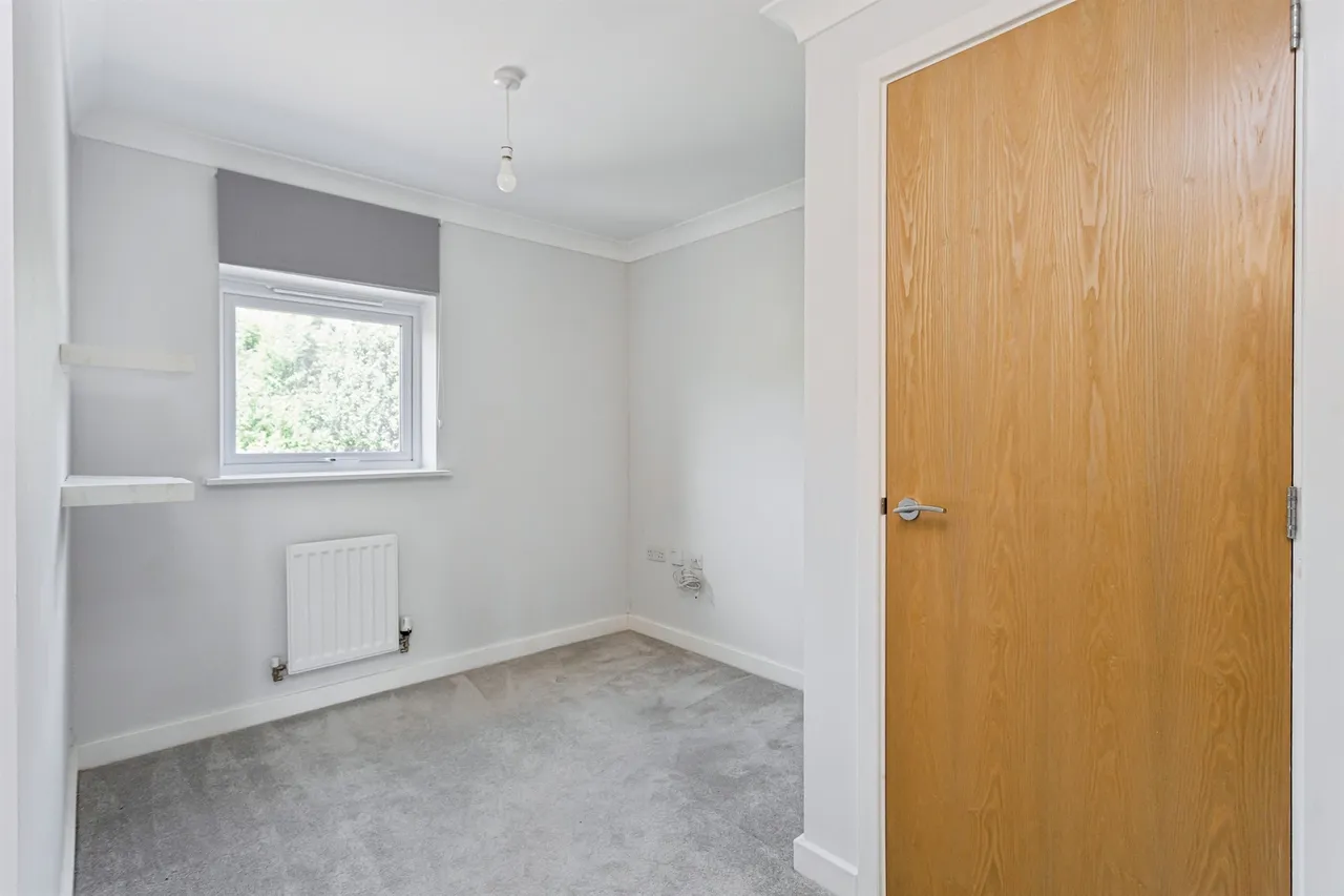 Goldfinch Road, Burgess Hill, RH15, photo 13